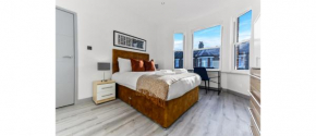 Huge, Brand-New Flat for Friends & Families!